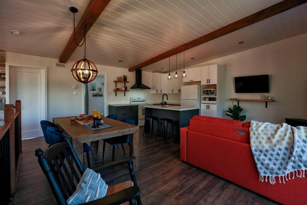 Chalet Woodpecker Lodge - Chaleureux Avec Foyer. Orford Exterior photo